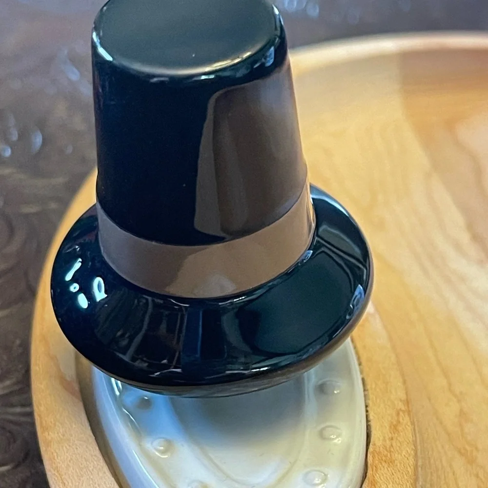 Nora Fleming “we gather together “ Black Pilgrim Hat with Orange Leaf mini.